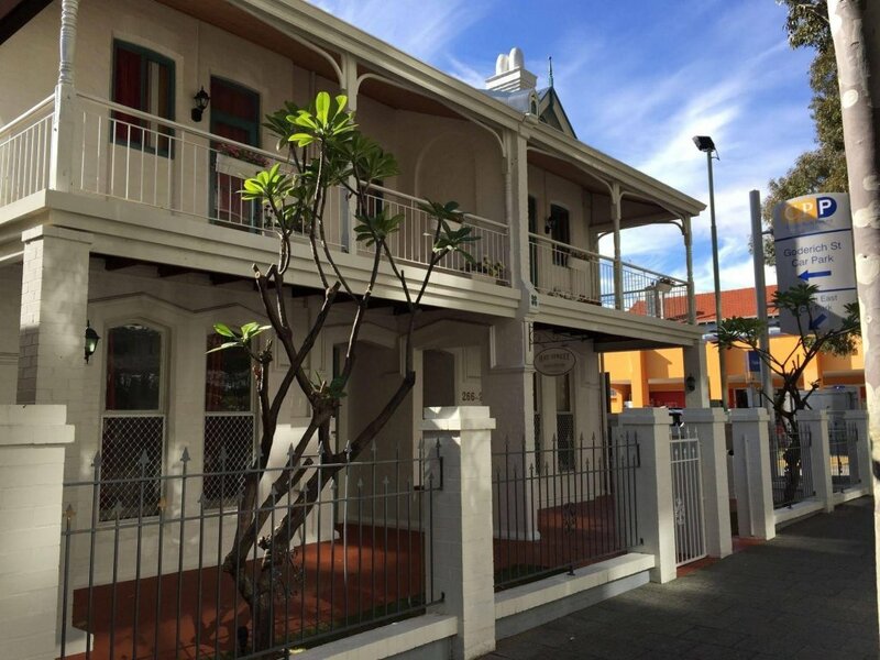 Гостиница Hay Street Traveller's Inn в Перте