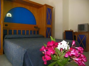 Estella Club & Beauty (Calabria, Catanzaro, Viale delle Province, 37), hotel