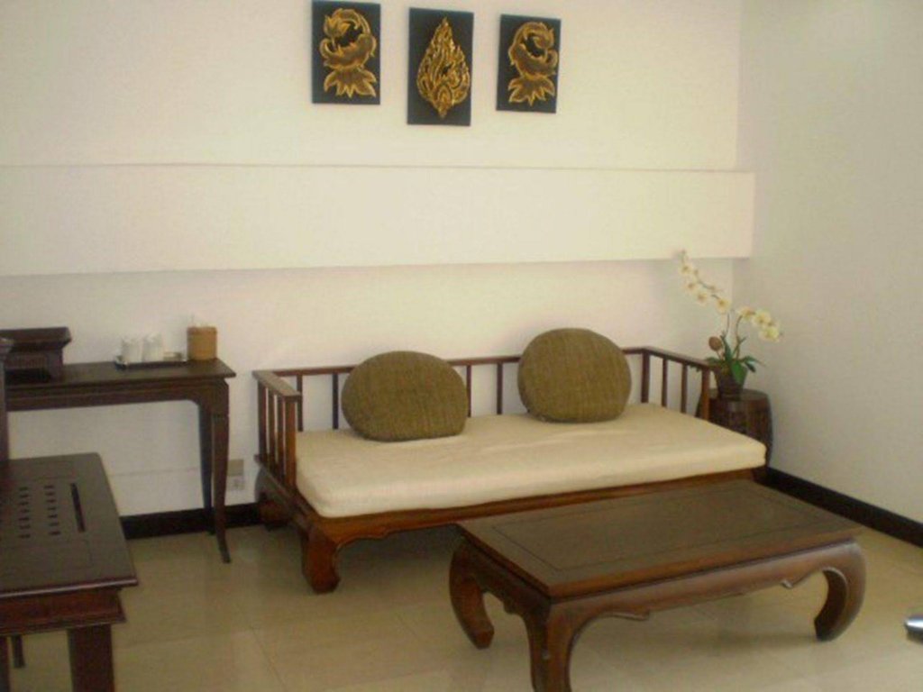 Фото The Legacy Hotel