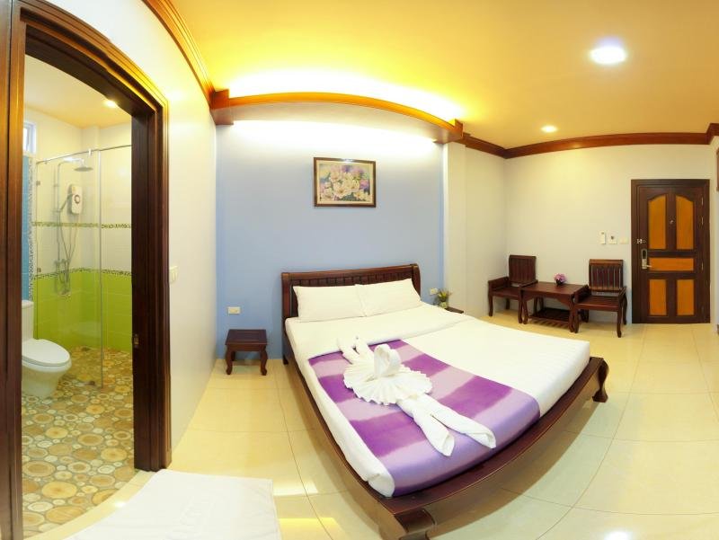 Фото отеля 1