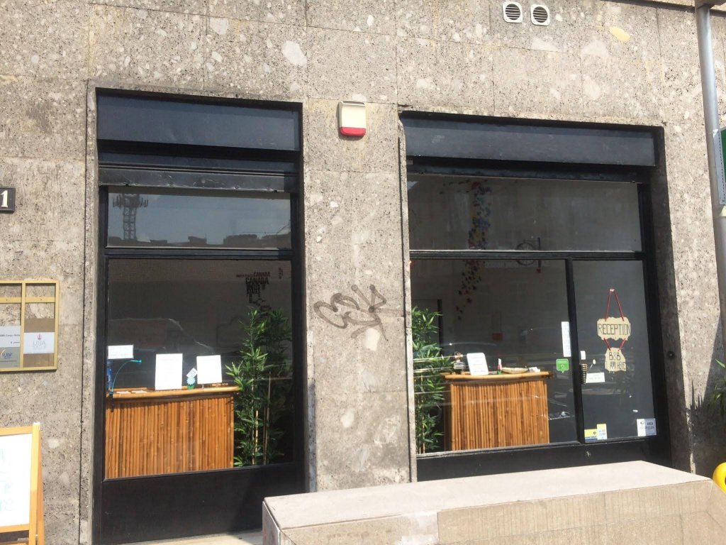 Фото I Am Here - Gioia 71