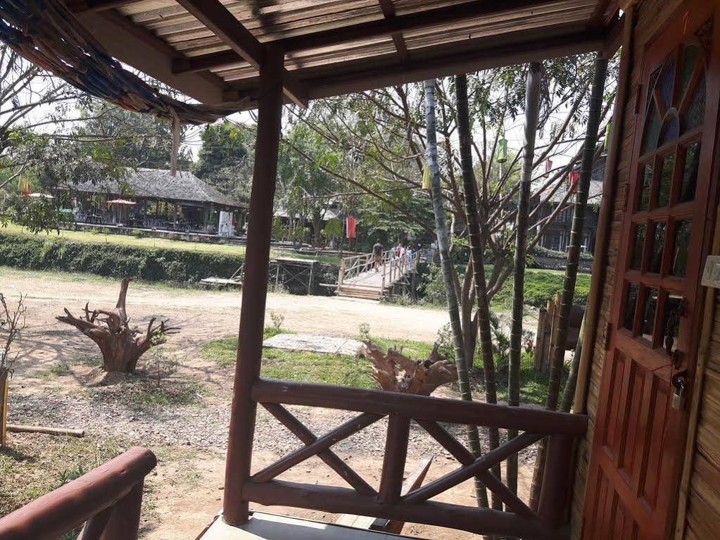 Фото Family Huts