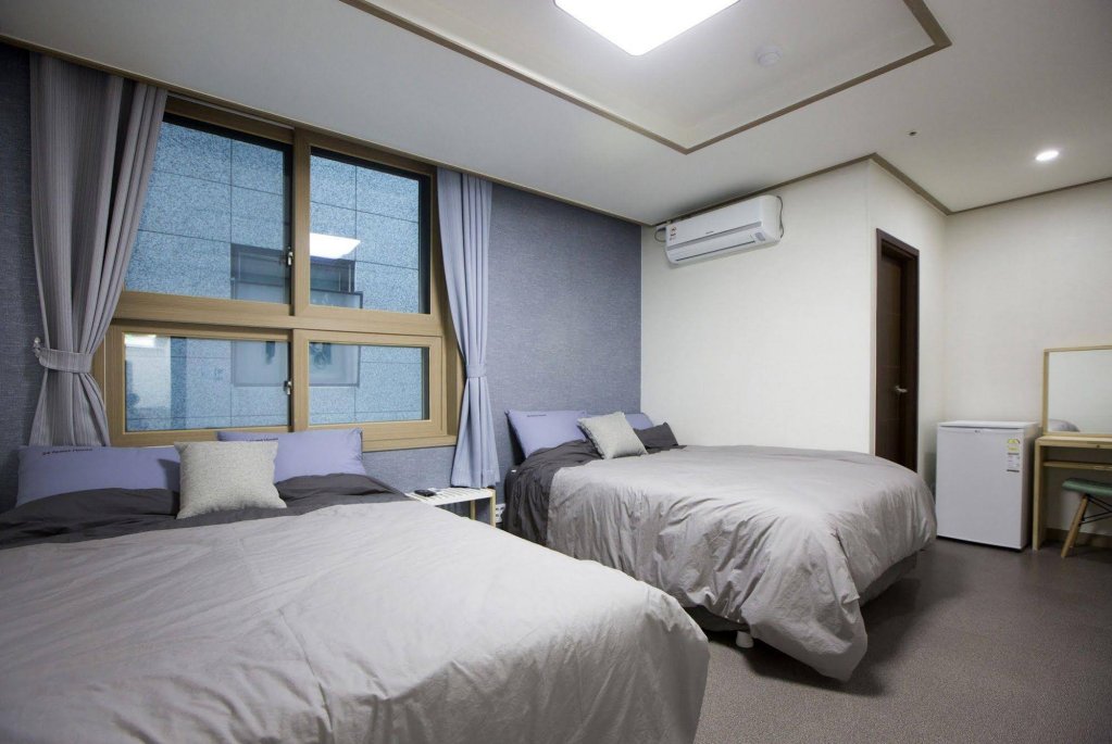 Фото 24guesthouse Sinchon