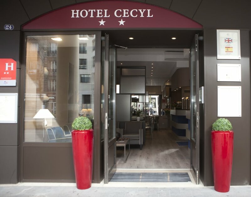Гостиница Hotel Cecyl Reims Centre в Реймсе