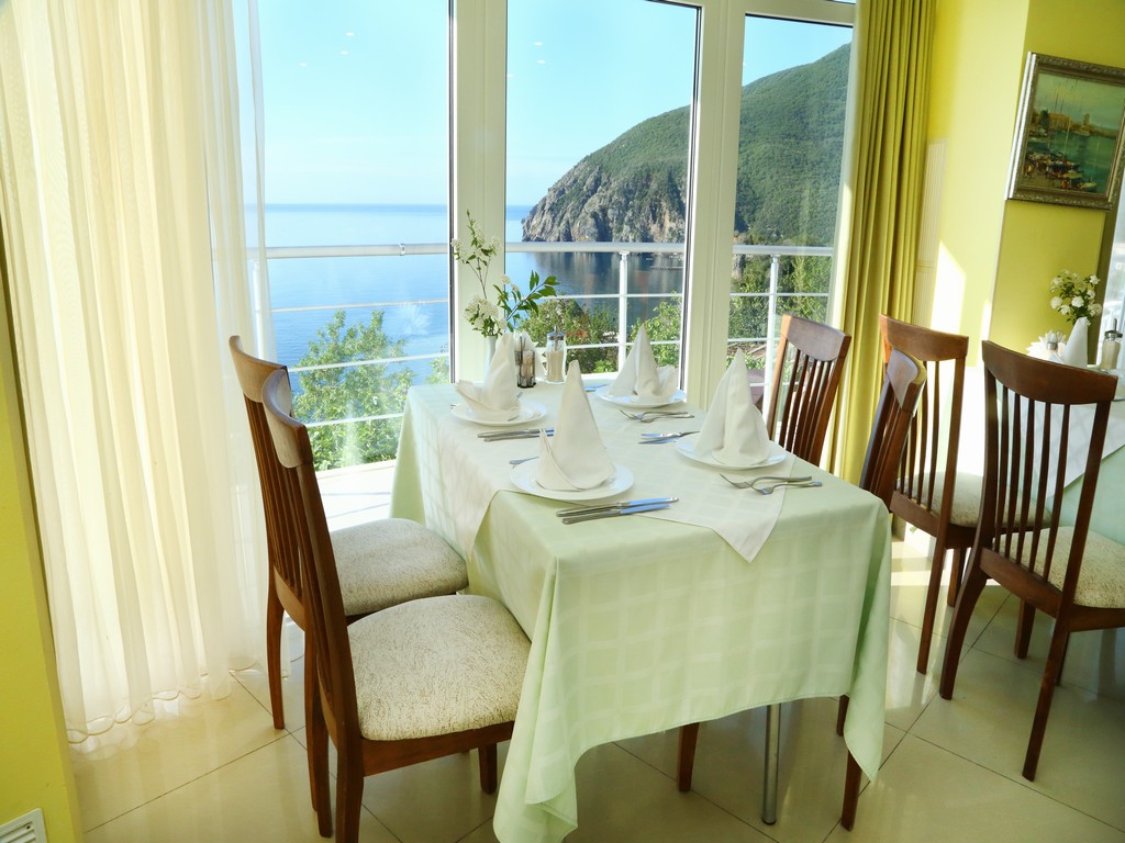 Фото Маджестик