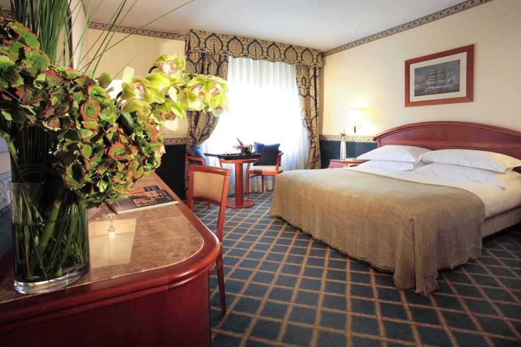 Фото Starhotels Vespucci