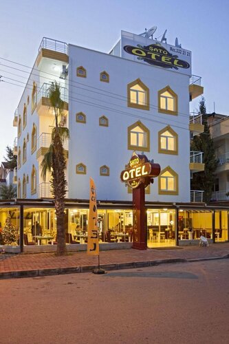 Гостиница Sato Otel Lara в Муратпаше