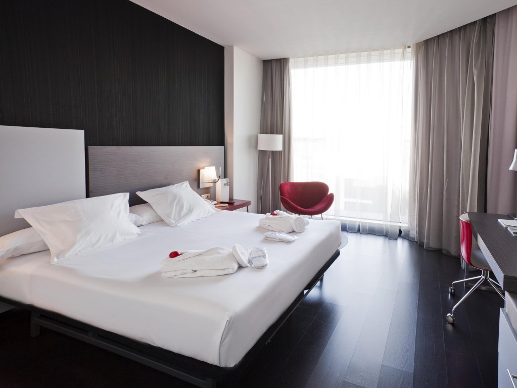 Фото Hotel Ilunion Atrium