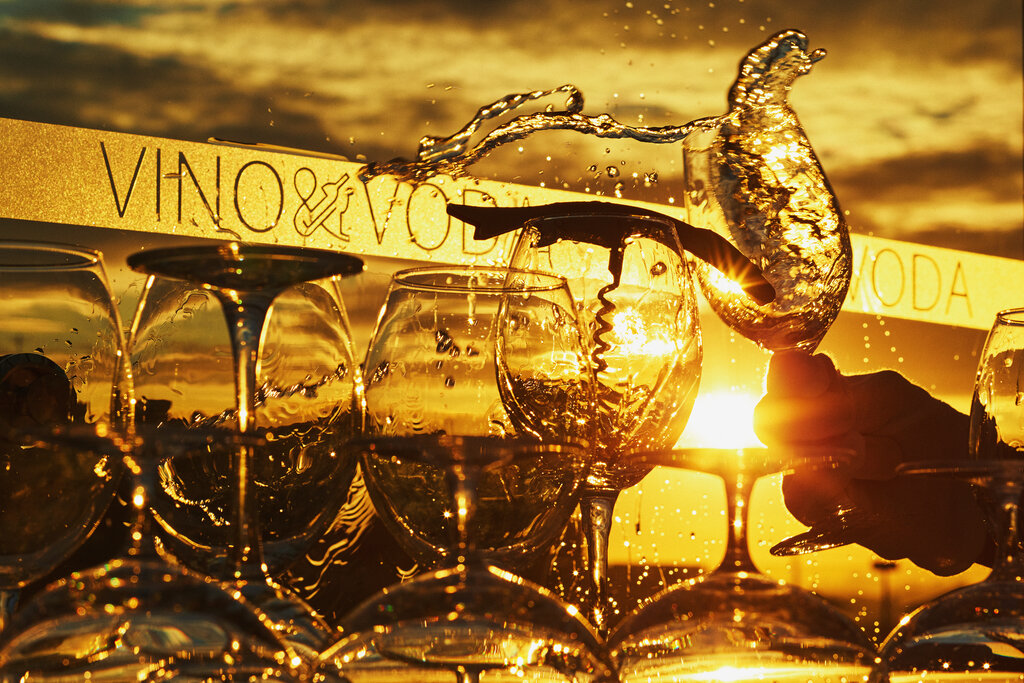 Ресторан вино и вода спб