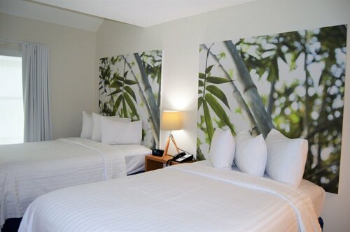 Гостиница Doral Inn & Suites Miami Airport West в Майами
