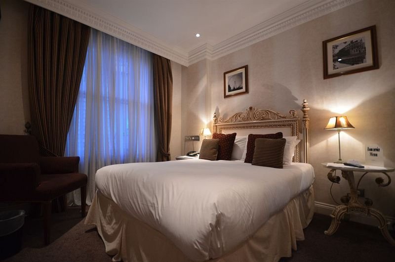 Фото Ashburn Hotel