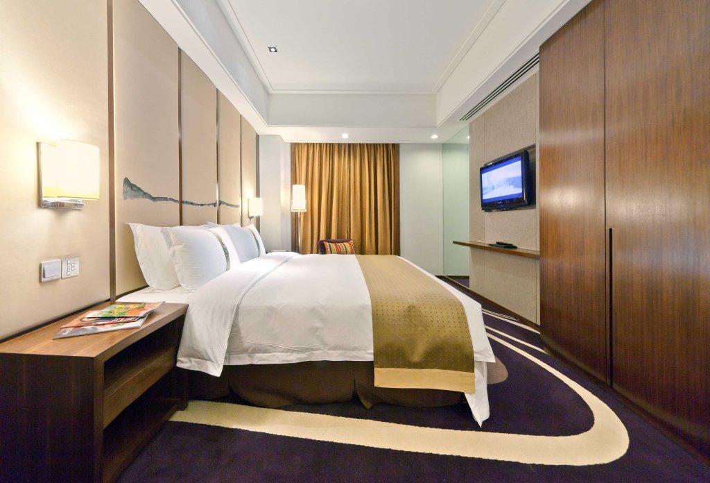 Фото Holiday Inn Qingdao City Centre