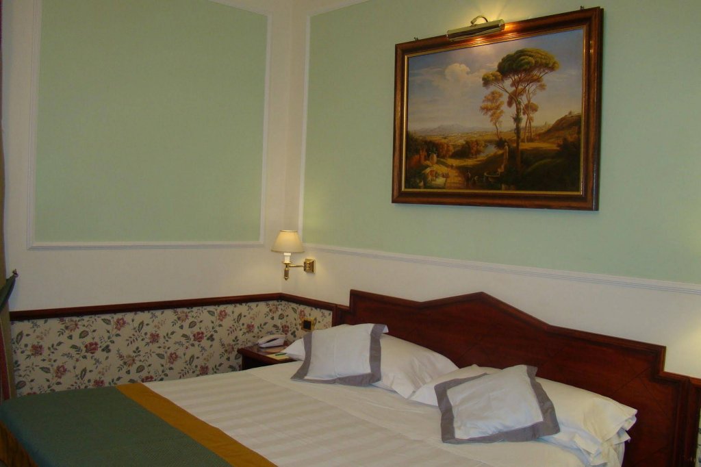 Фото Hotel Britannia