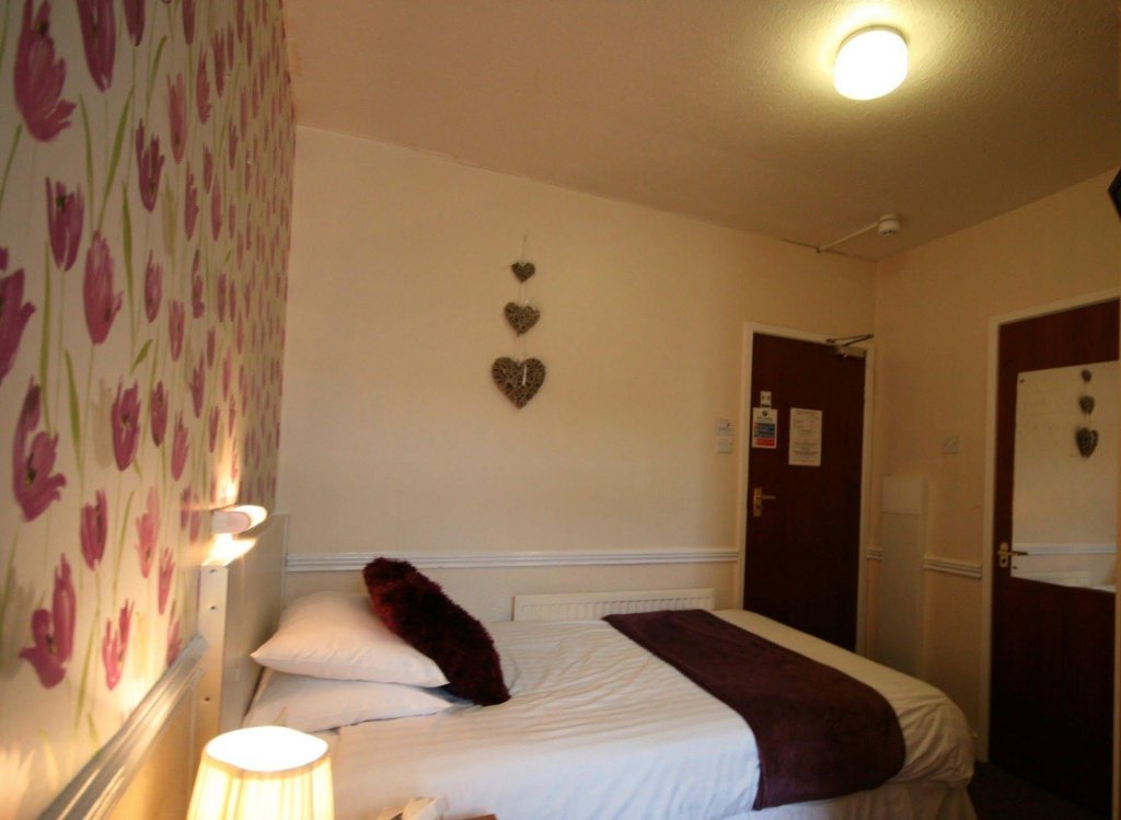 Фото The Blenheim Mount Hotel