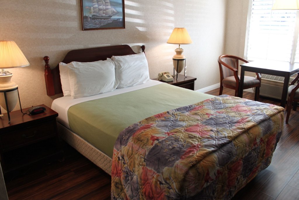 Фото Alamo Inn & Suites