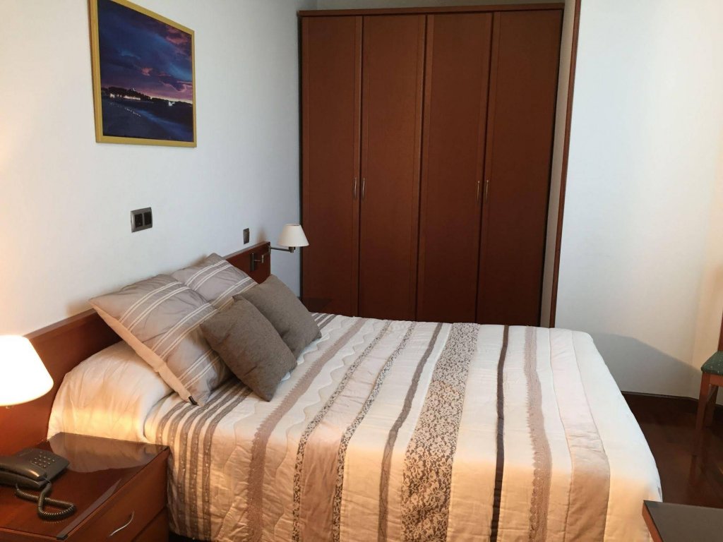 Фото Hotel Nueva Plaza