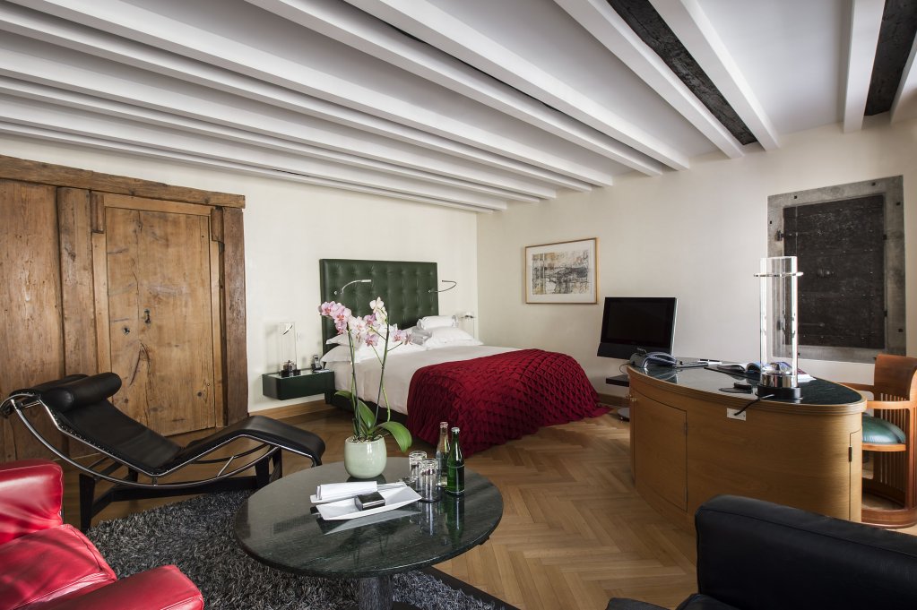 Фото Widder Hotel