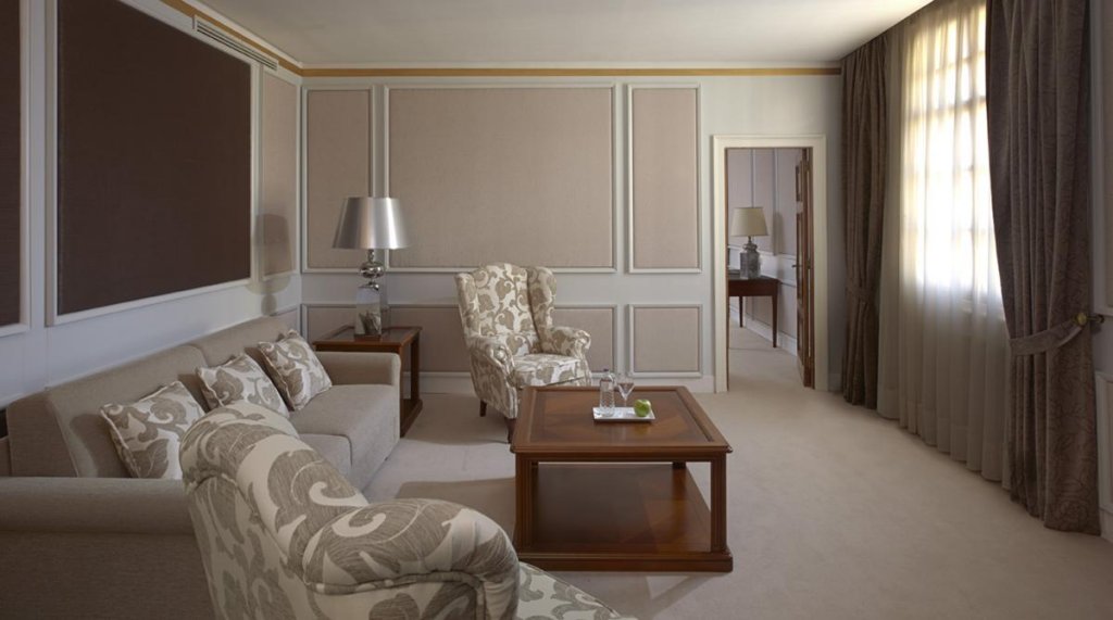 Фото Eurostars Hotel De La Reconquista