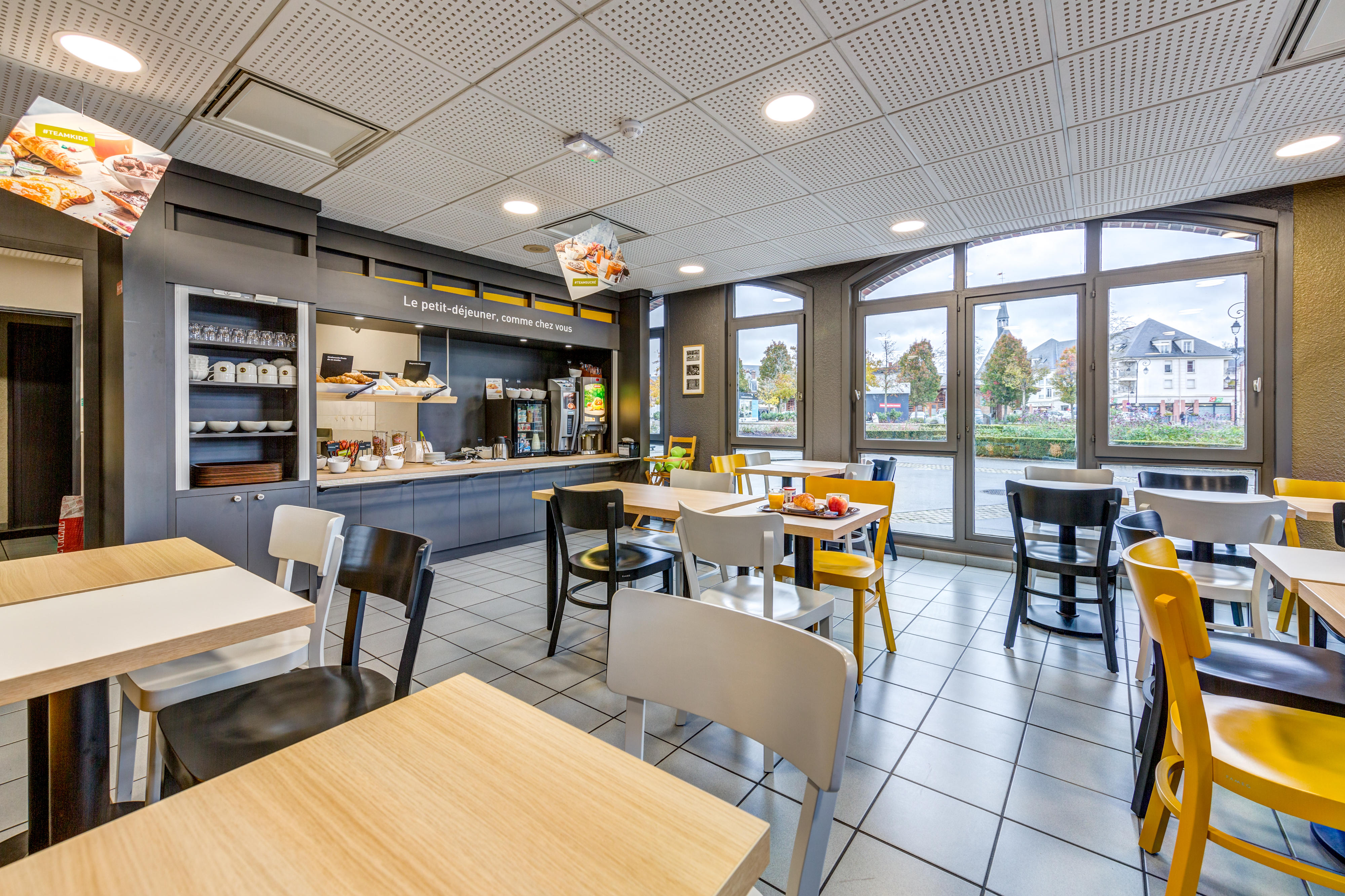 Фото B&b Hotel Dreux Centre