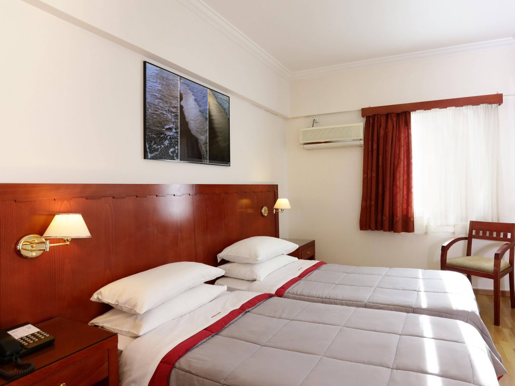 Фото Attalos Hotel