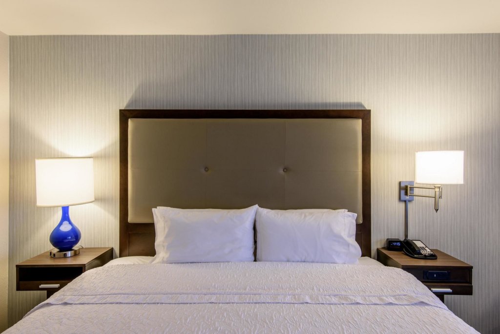 Фото Hampton Inn & Suites Jackson-Coliseum