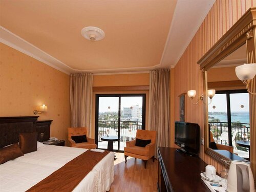 Гостиница Constantinos The Great Beach Hotel в Протарасе