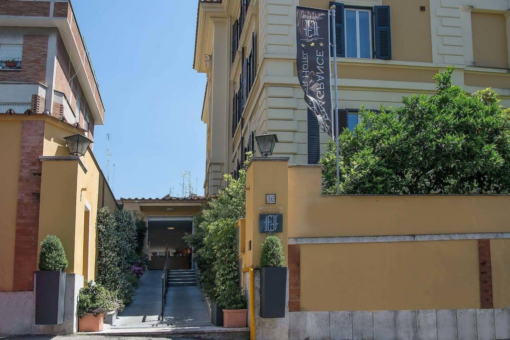 Фото Fragrance Hotel St. Peter