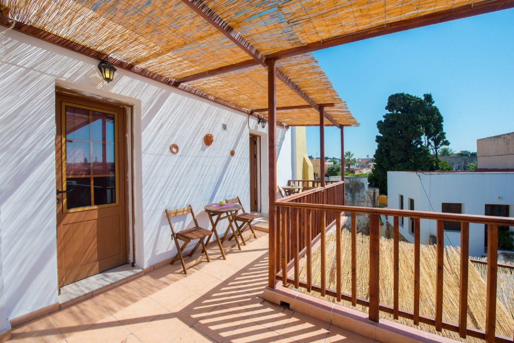 Фото 3 Charites Old Town