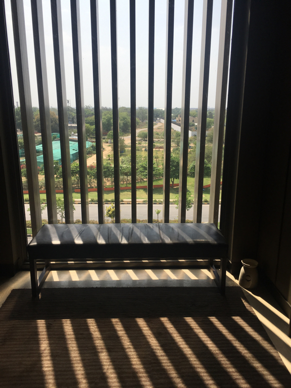 Фото Roseate House