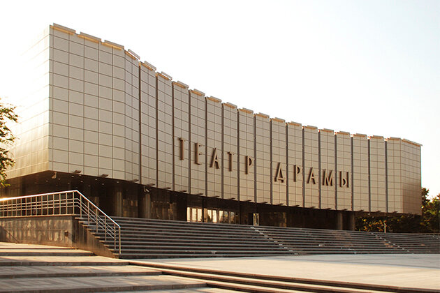 Театр Театр драмы им. Горького, Краснодар, фото