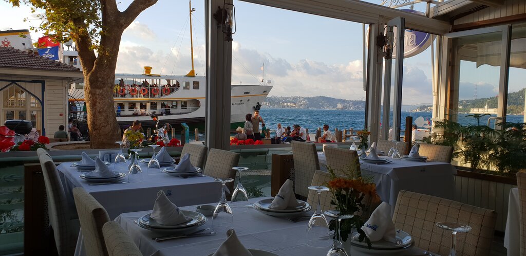 Restaurant Misina Fish Restaurant Beylerbeyi Branch Bosphorus View, Uskudar, photo