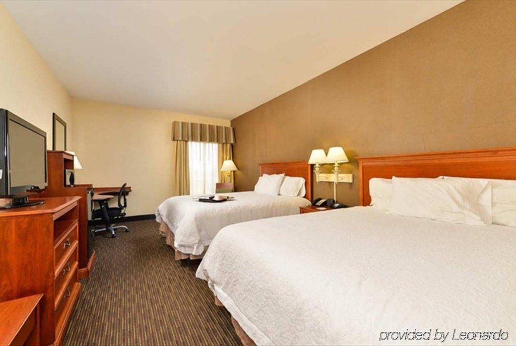 Фото Hampton Inn Linden
