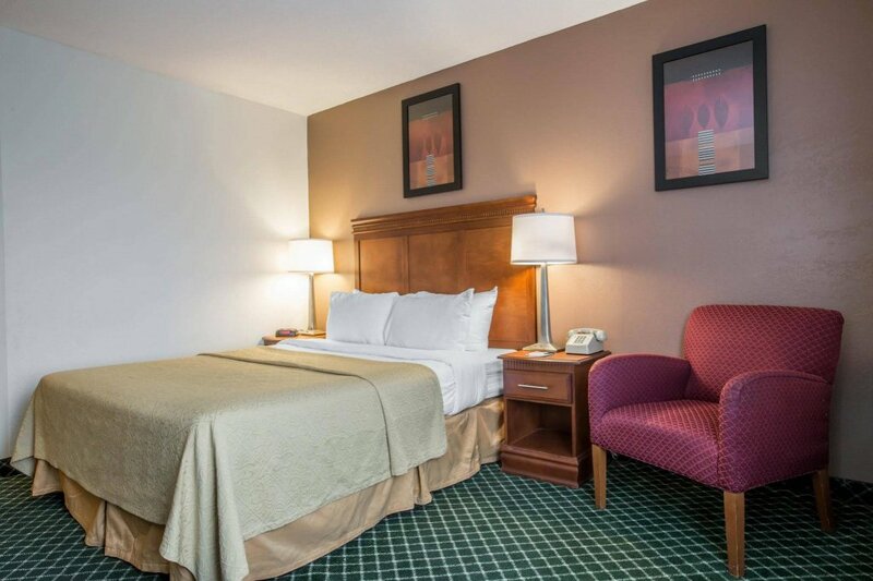 Гостиница Quality Inn Colchester - Burlington