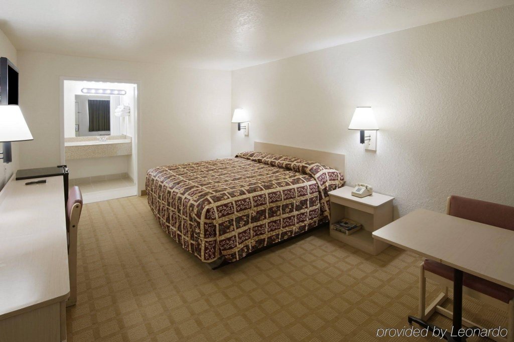 Фото Howard Johnson by Wyndham Houston