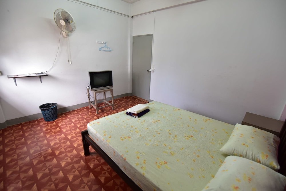 Фото Friend House - Adults Only