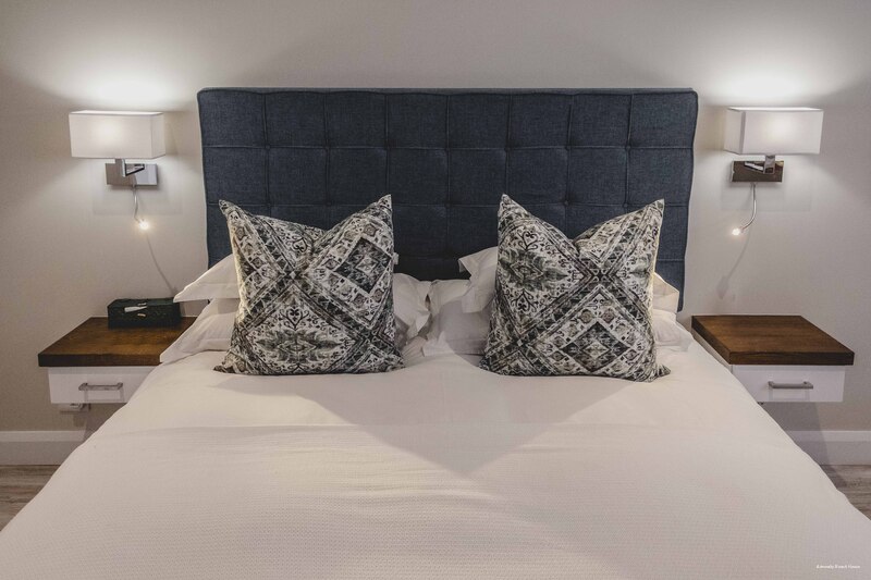 Фото Admiralty Beach House