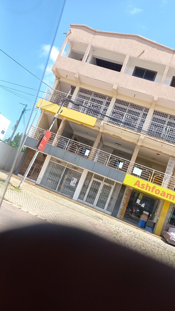 Dry cleaning Martini, Accra, photo