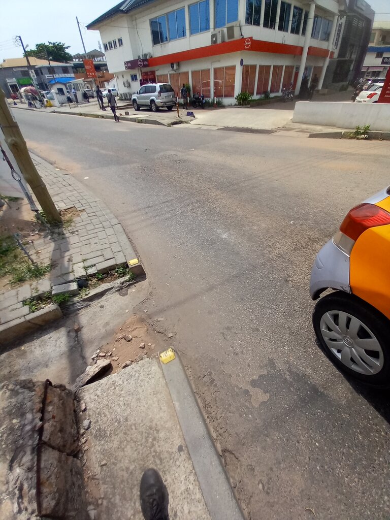 ATM Absa, Accra, photo