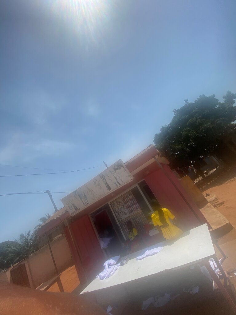 Tailor Tailor Shop, Accra, photo