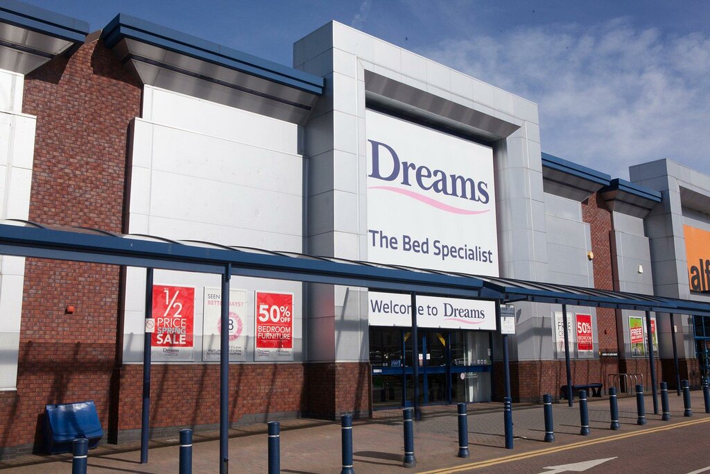 Furniture store Dreams Middlebrook, England, photo