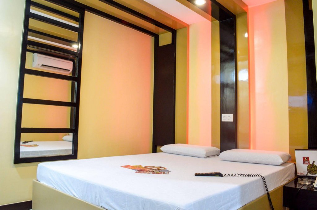 Фото Hotel Sogo Lrt Monumento Station