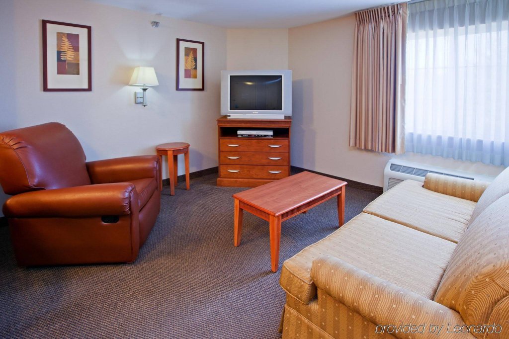 Фото Candlewood Suites Elkhart, an Ihg Hotel