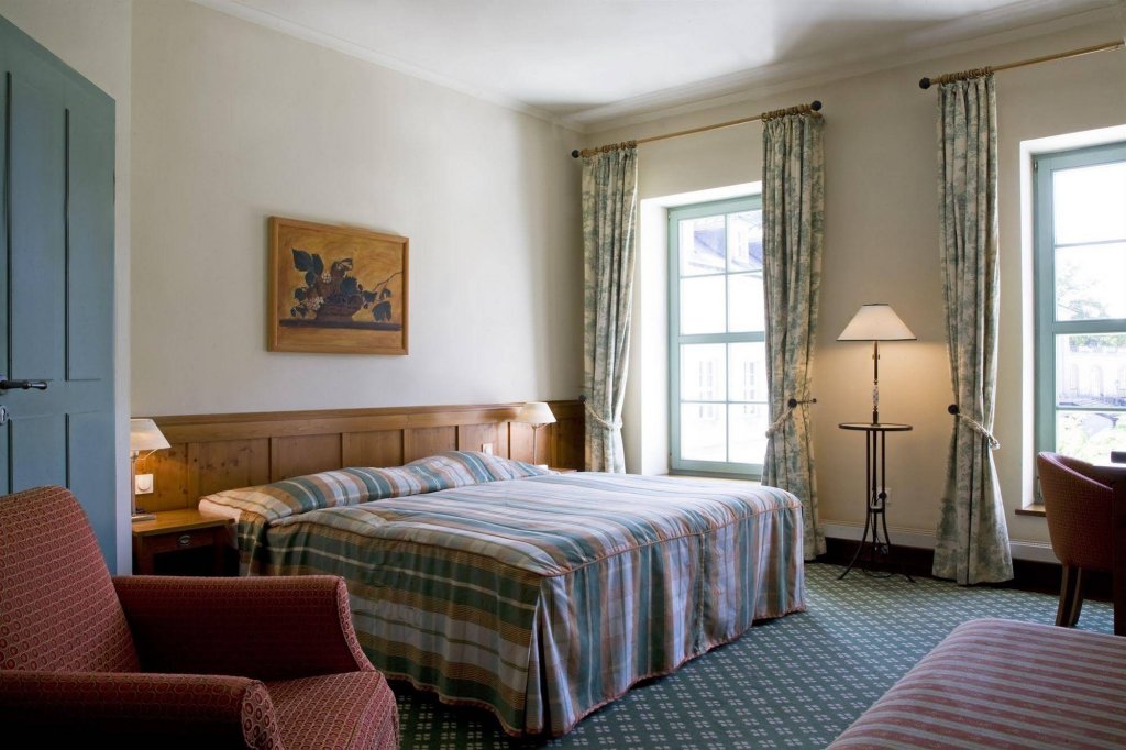 Фото Schloss Hotel Dresden-Pillnitz