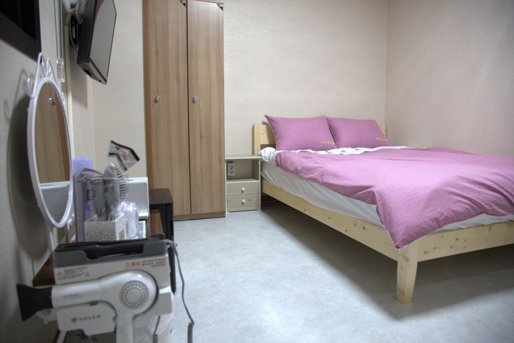 Фото Ara & Maru Hostel