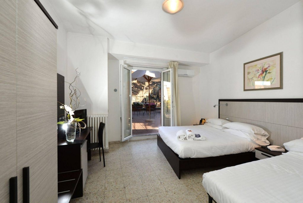 Фото Hotel Minerva