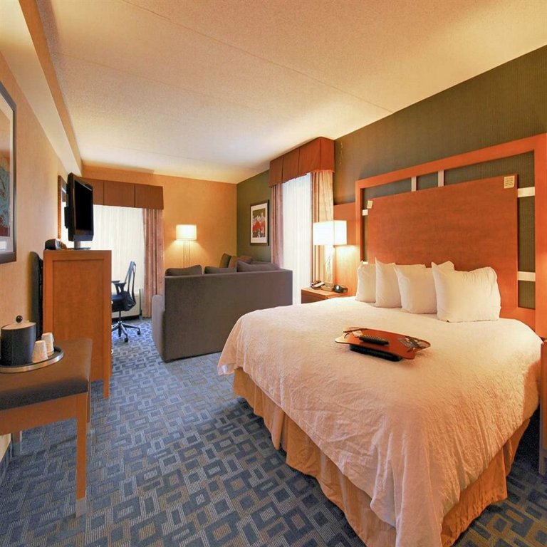 Фото Hampton Inn Clinton