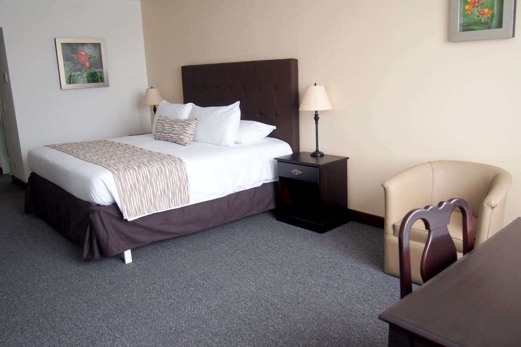 Фото Taormina Hotel and Casino