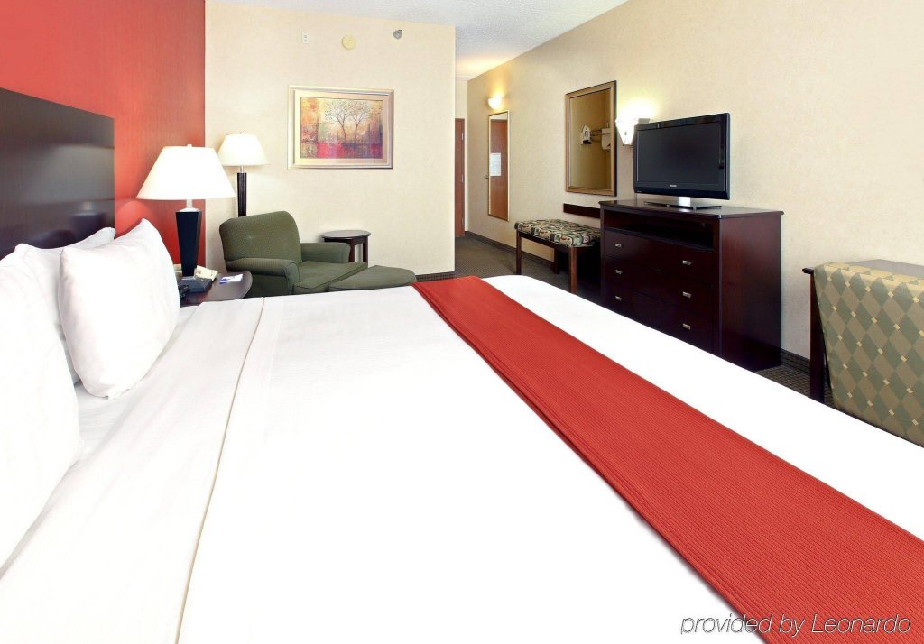 Фото Holiday Inn Express & Suites Harrison