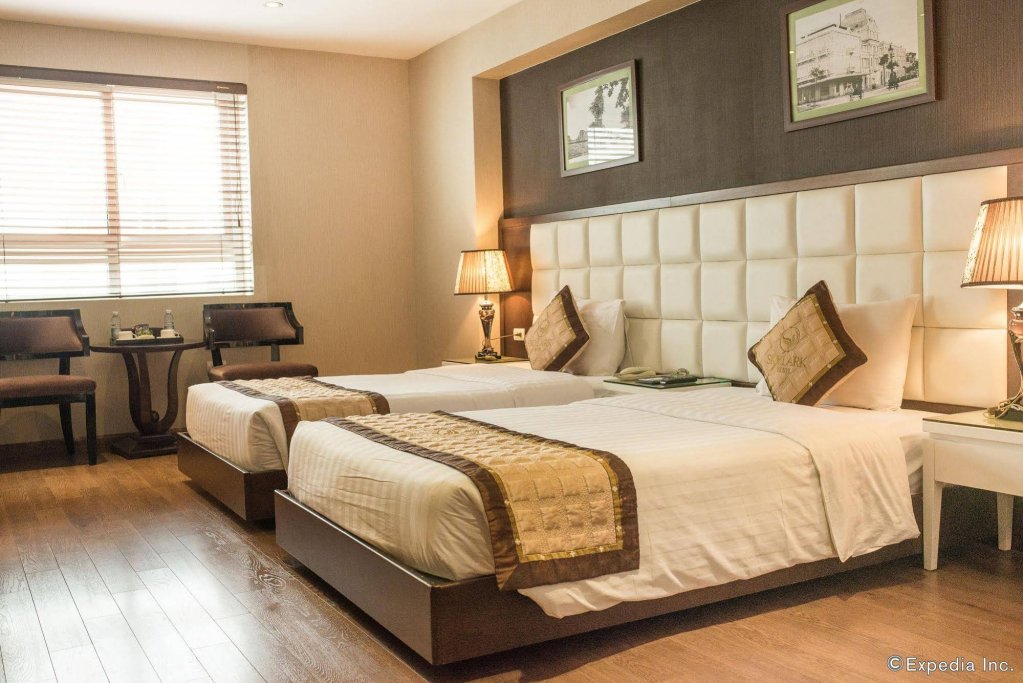 Фото Skylark Hotel