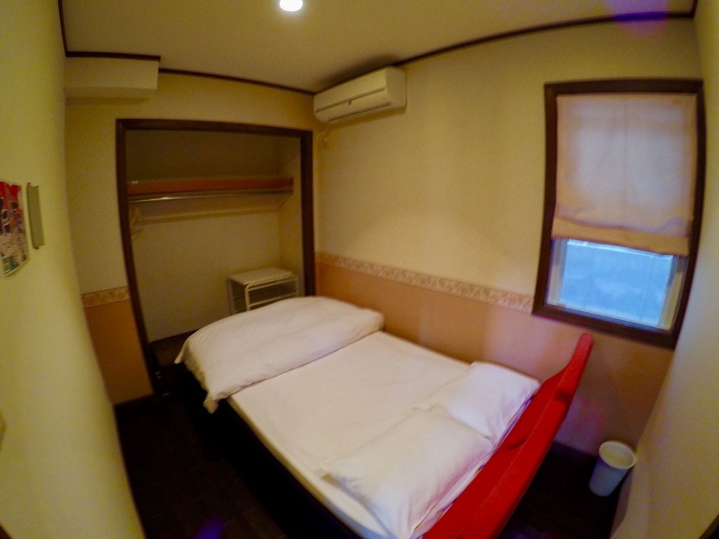 Фото Iza Kamakura Guest House & Bar